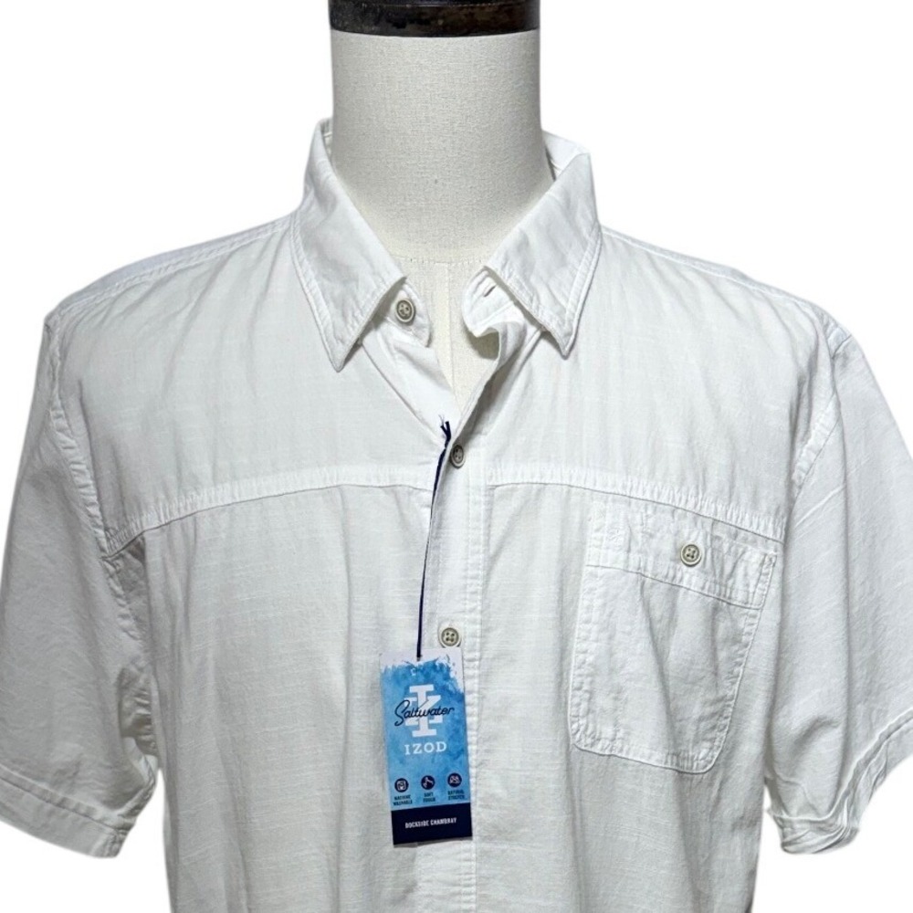 IZOD Shirt Mens XL White Button Up Saltwater Dockside Chambray Short Sleeve NEW